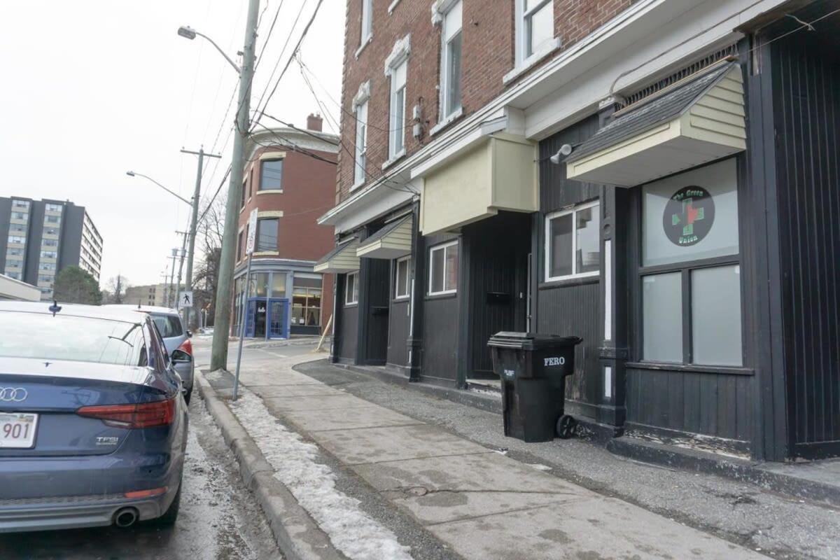 Cozy Studio In The Heart Uptown Saint John! Parking Coffee Apartment Exterior photo